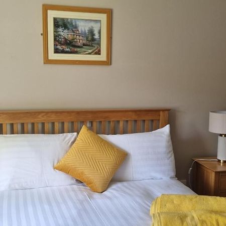 2 Bedroomed Ground Floor Apartment Кенмер Екстер'єр фото